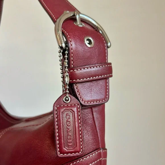 Sold - Picture 3 of 6